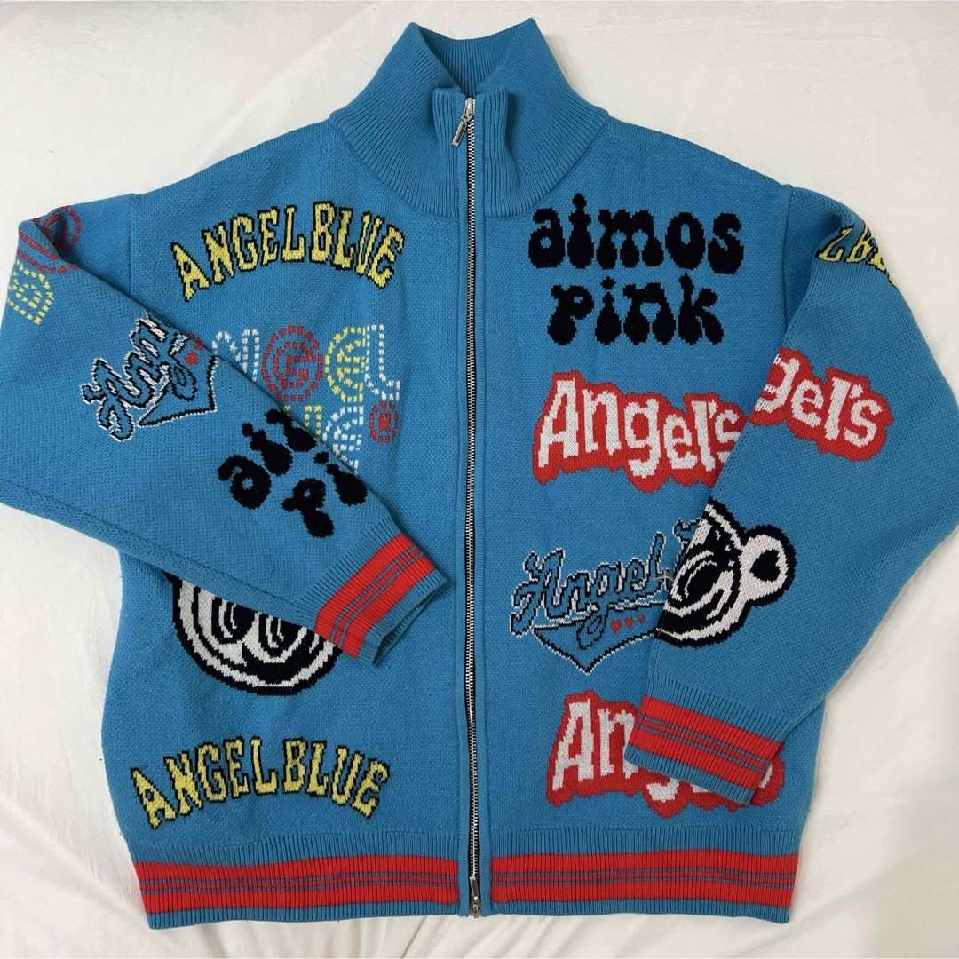 angelblue(エンジェルブルー)のatmos pink × ANGEL BLUE 総柄 ロゴ ニットブルゾン レディースのトップス(ニット/セーター)の商品写真