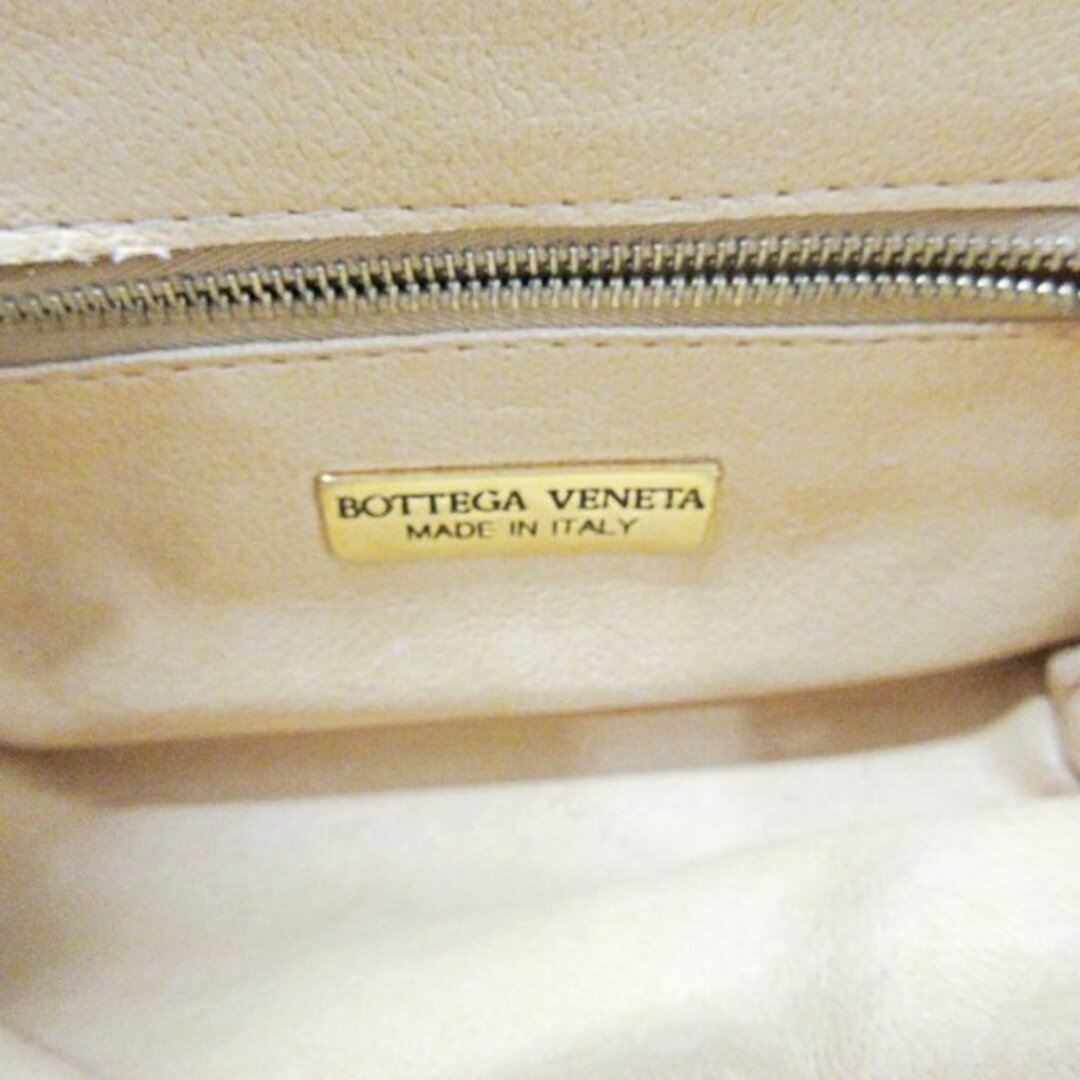 Bottega Veneta(ボッテガヴェネタ)のボッテガヴェネタ ショルダーバッグ ポーチ ポシェット サコッシュ レザー 白 レディースのバッグ(ショルダーバッグ)の商品写真