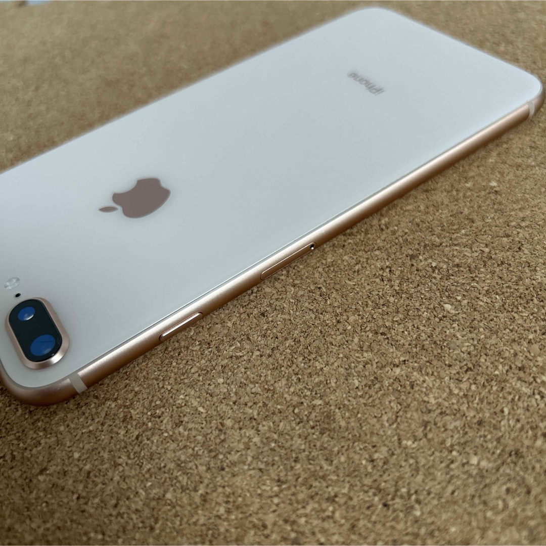 iPhone(アイフォーン)の447 比較的綺麗 iPhone8Plus 64GB SIMフリー スマホ/家電/カメラのスマートフォン/携帯電話(スマートフォン本体)の商品写真