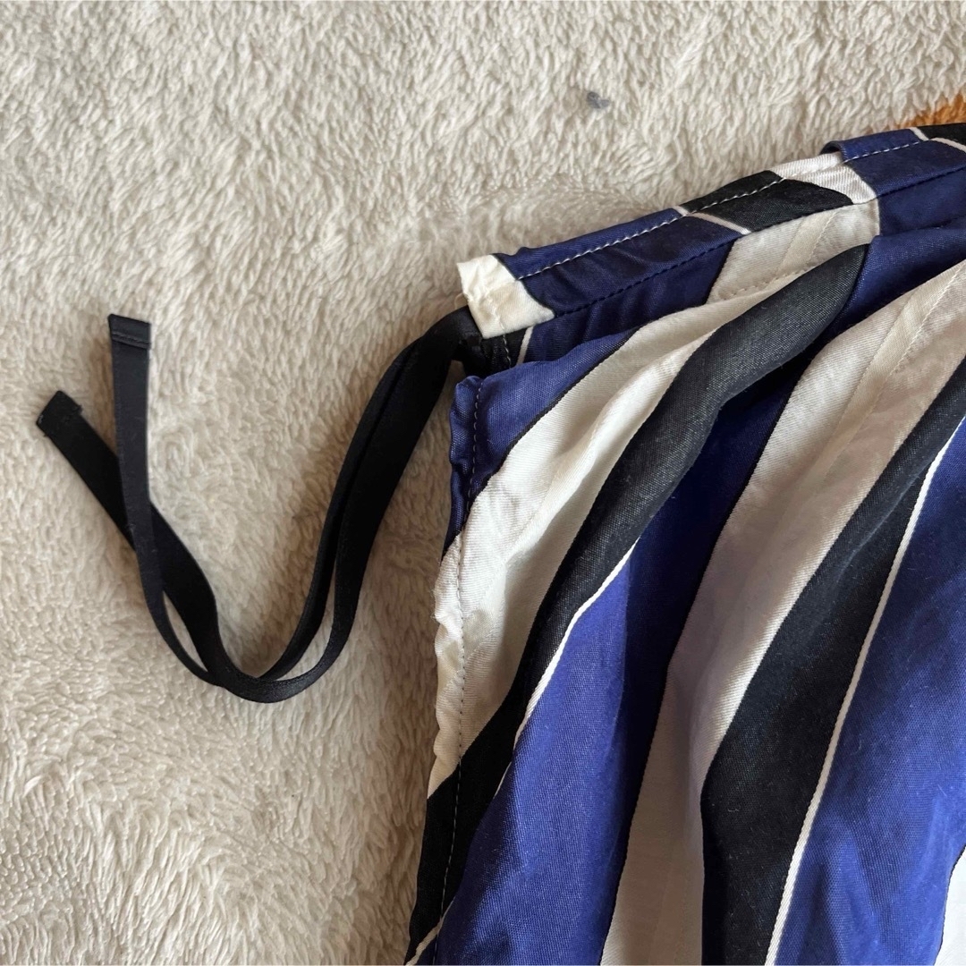 rito ボウタイブラウス　スカーフカラーシャツ　ストライプ　38 Mサイズ レディースのトップス(シャツ/ブラウス(半袖/袖なし))の商品写真