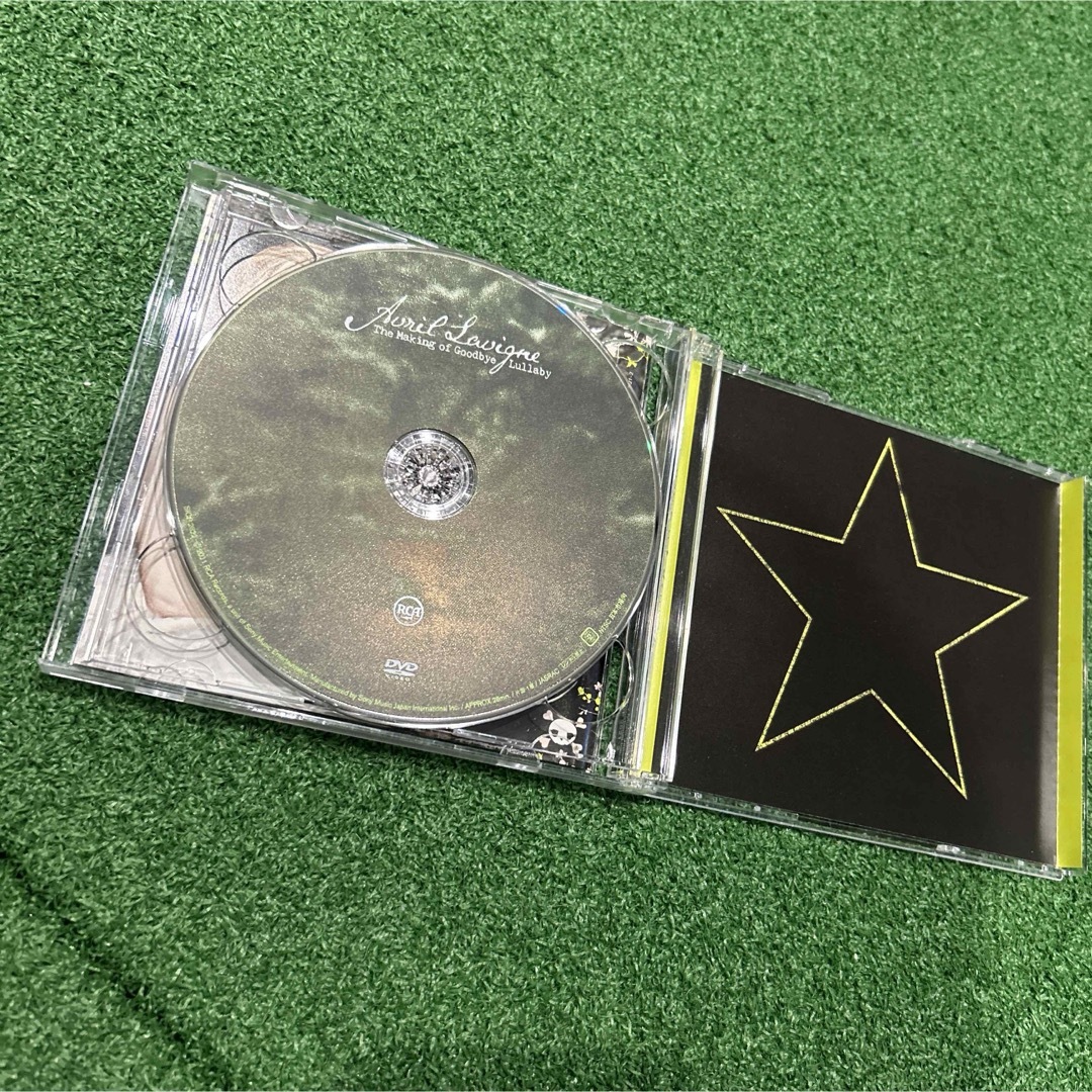 Avril lavigne/GOODBYE LULLABY/CDアルバム エンタメ/ホビーのCD(ポップス/ロック(洋楽))の商品写真