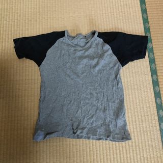 ☆グレー、黒　切替Tシャツ(Tシャツ/カットソー(半袖/袖なし))