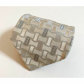 フェンディ(FENDI)のFENDI【総柄　ベージュ系】 USED オールド ネクタイ古着(ネクタイ)