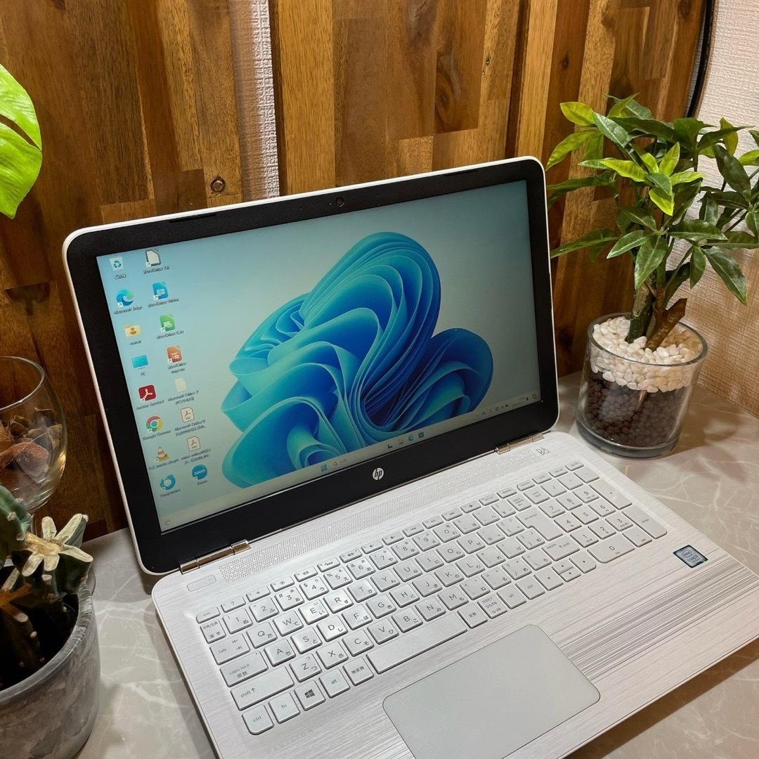 HP(ヒューレットパッカード)の【美品】HP Pavilion ☘️i5第7世代/メモリ8GB/SSD256GB スマホ/家電/カメラのPC/タブレット(ノートPC)の商品写真