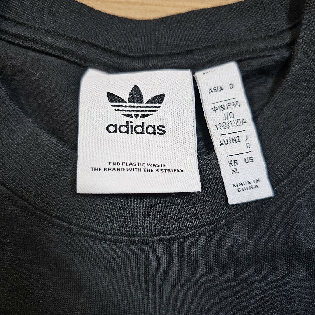 Originals（adidas）(オリジナルス)のadidas　Tシャツ　ブラック メンズのトップス(Tシャツ/カットソー(半袖/袖なし))の商品写真