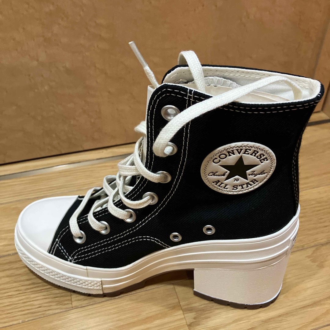 CONVERSE(コンバース)の【新品未使用】"韓国限定"厚底ヒールコンバース　23.5cm CONVERSE レディースの靴/シューズ(スニーカー)の商品写真