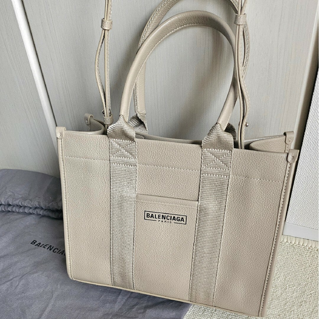 Balenciaga(バレンシアガ)の使用2回のみ BALENCIAGA ショルダーバッグ 【購入時コメント不要です】 レディースのバッグ(ショルダーバッグ)の商品写真