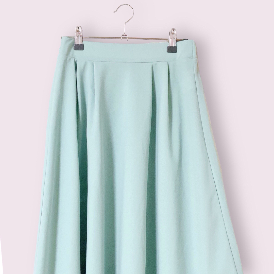 ギャザーフレアスカート　ライトグリーン　パステルカラー　量産型　ガーリー レディースのスカート(ロングスカート)の商品写真