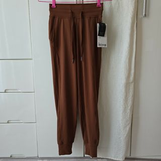 ルルレモン(lululemon)のlululemon  ジョガーパンツ ASIAFIT ブラウン XS(その他)