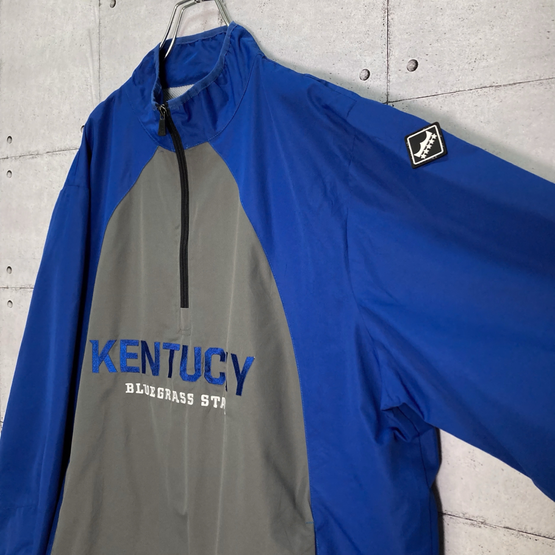 【US古着】ナイロンプルオーバー ハーフジップ ケンタッキー チーム系 XXL メンズのジャケット/アウター(ナイロンジャケット)の商品写真