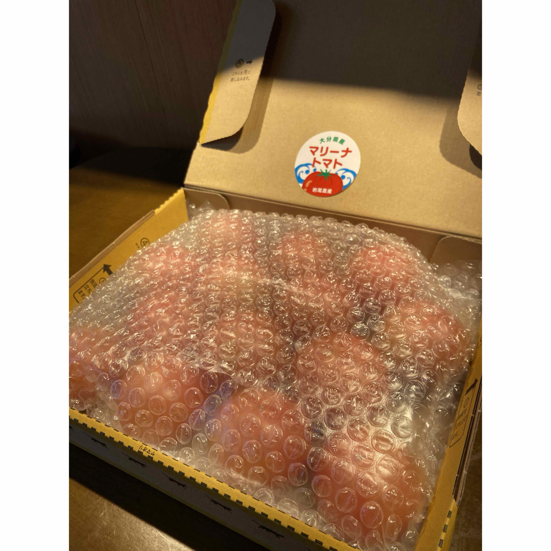 【シーズン終盤値引】海水栽培　高糖度トマト　大分県産　1kg 食品/飲料/酒の食品(野菜)の商品写真