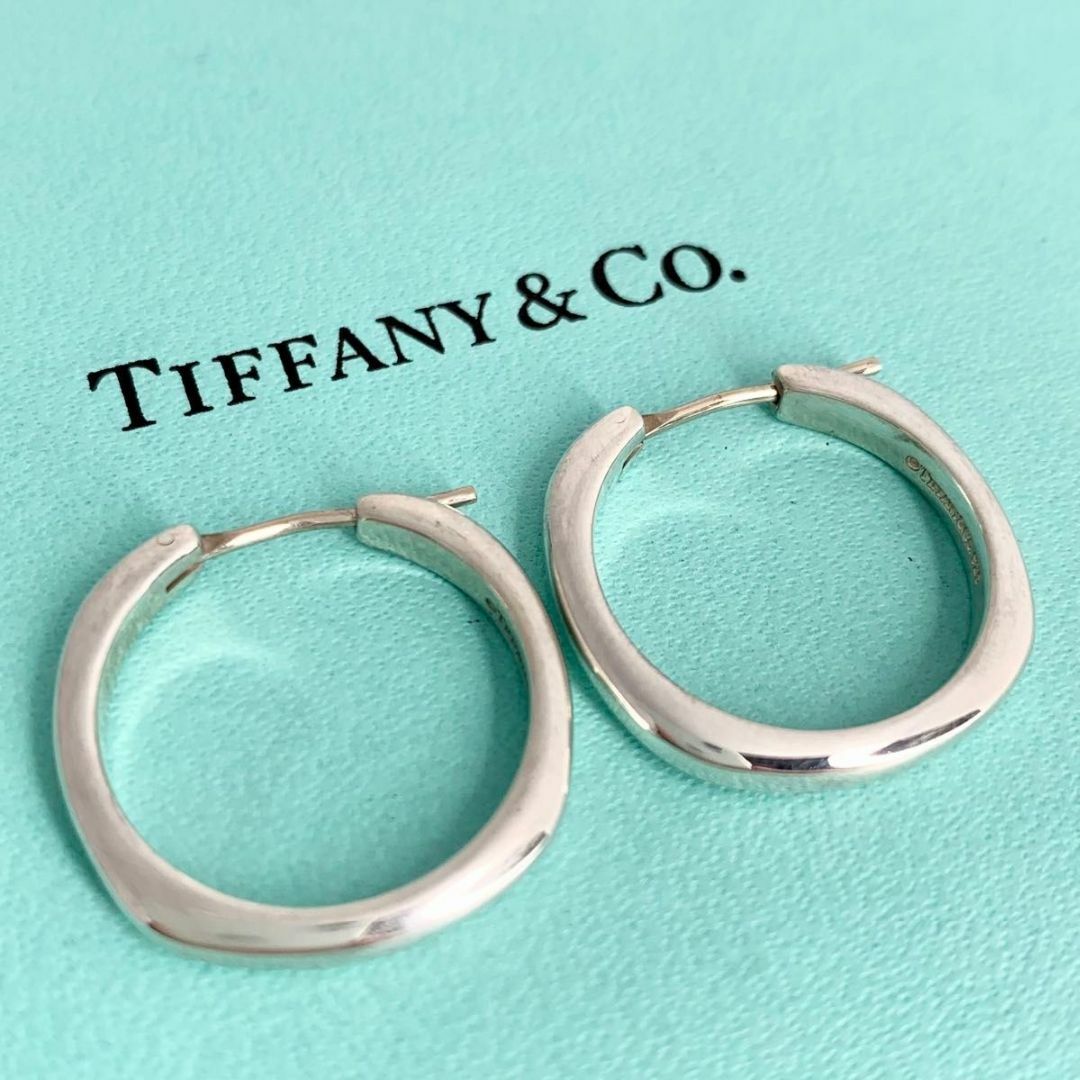 Tiffany & Co.(ティファニー)のティファニー 希少 フープ ピアス スクエア クッション 廃盤 ds17 レディースのアクセサリー(ピアス)の商品写真