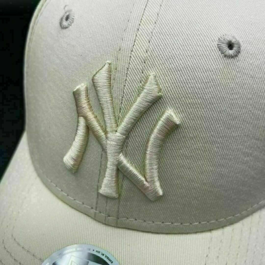 NEW ERA(ニューエラー)のニューエラ キャップ 帽子 アイボリー 9FORTY new era ヤンキース レディースの帽子(キャップ)の商品写真