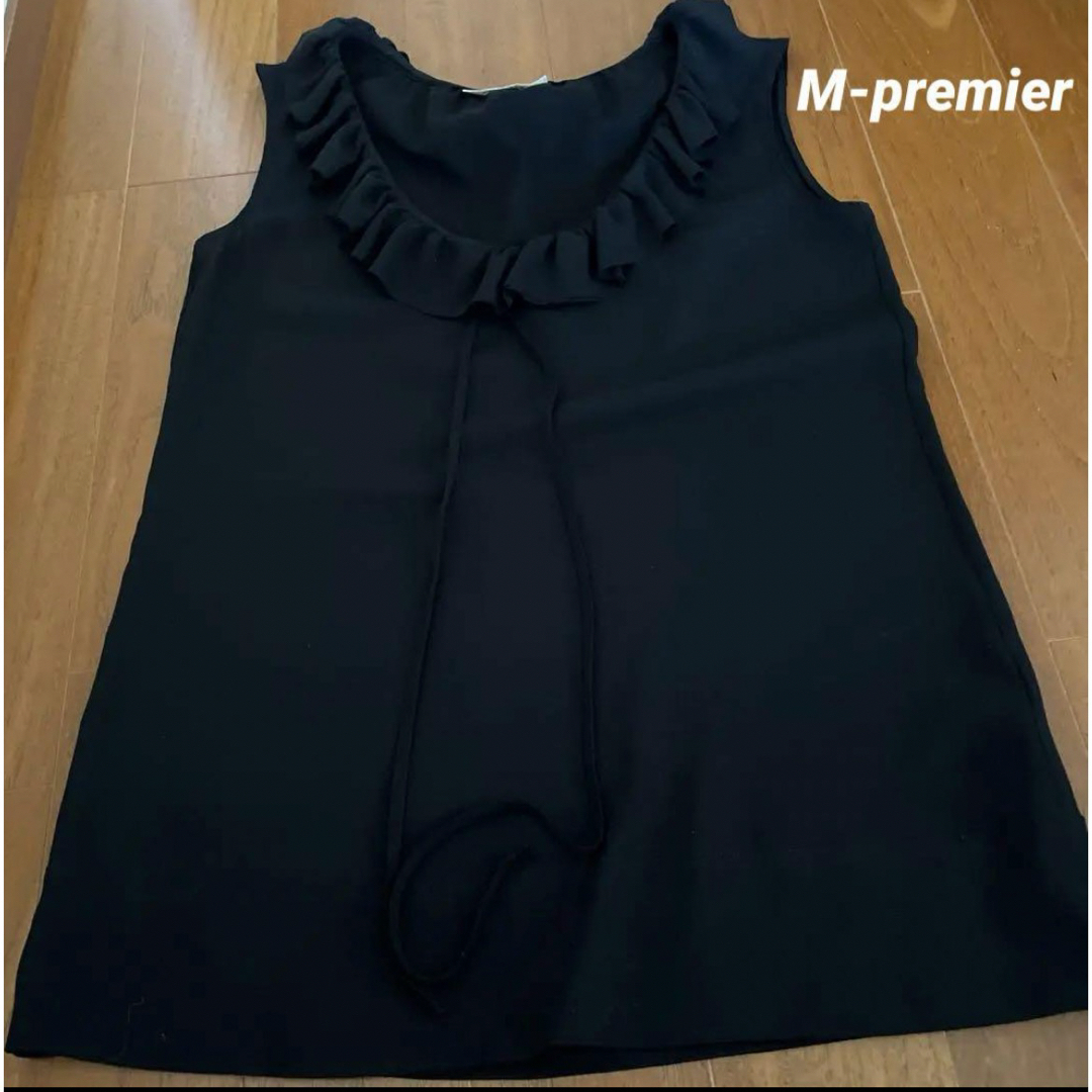 M-premier(エムプルミエ)のM-premier ブラックトップス レディースのトップス(シャツ/ブラウス(半袖/袖なし))の商品写真