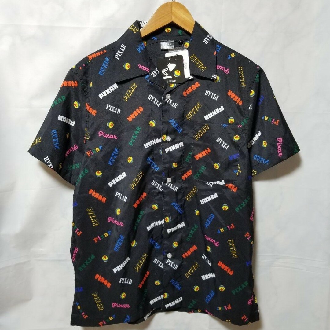 Disney(ディズニー)の新品 ピクサー 半袖 pixar 総柄 アロハシャツ ピクサーロゴ tシャツ メンズのトップス(Tシャツ/カットソー(半袖/袖なし))の商品写真