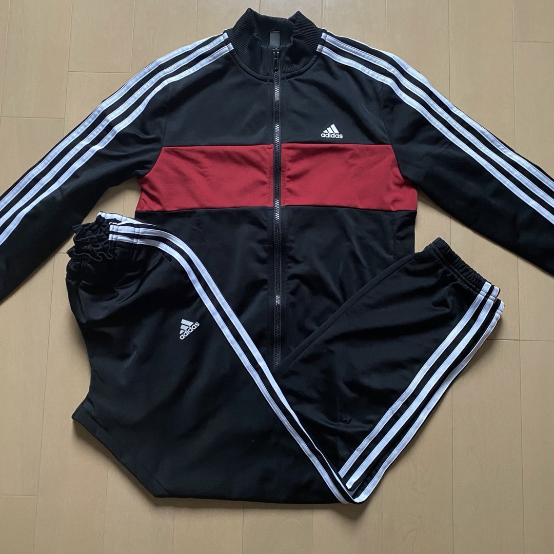 adidas(アディダス)のadidas ジャージ上下　160 黒×赤 キッズ/ベビー/マタニティのキッズ服男の子用(90cm~)(その他)の商品写真