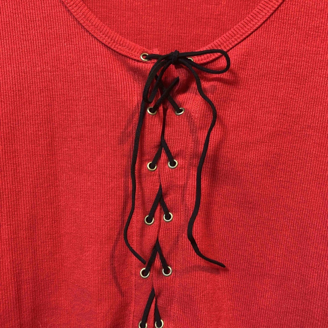 ELATE(イレイト)の新品　イレイトの前ジッパー通しの皮風紐付きの赤のトップス レディースのトップス(カットソー(長袖/七分))の商品写真