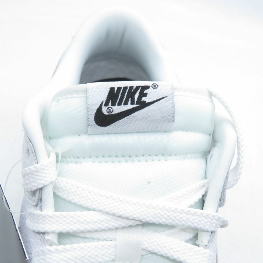 NIKE(ナイキ)のNIKE DUNK LOW BY YOU WHITE メンズの靴/シューズ(スニーカー)の商品写真