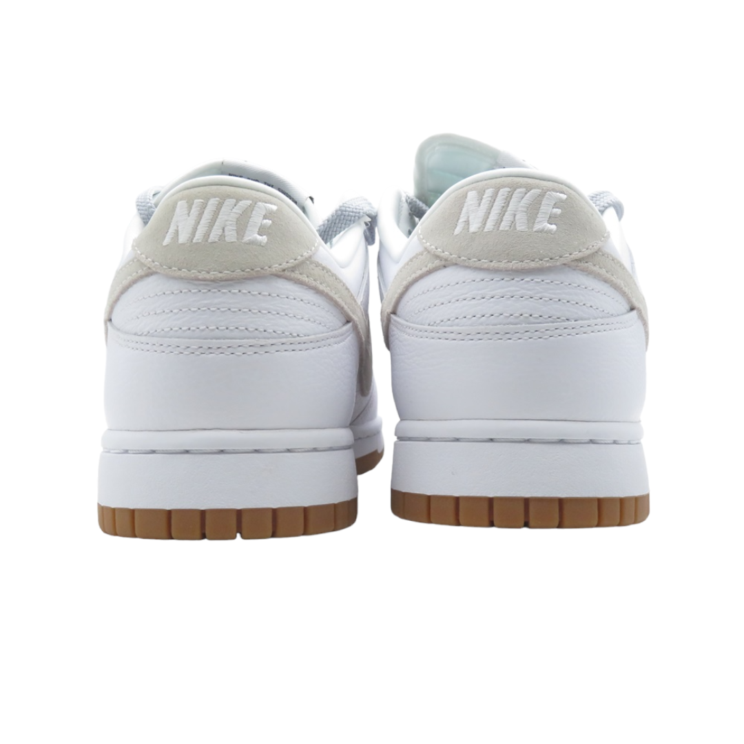 NIKE(ナイキ)のNIKE DUNK LOW BY YOU WHITE&GUM メンズの靴/シューズ(スニーカー)の商品写真