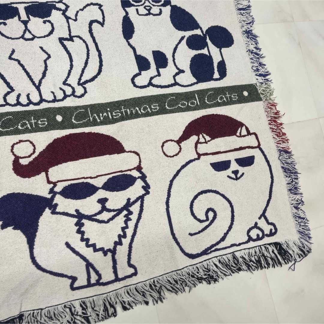 VINTAGE(ヴィンテージ)の猫　クリスマス　マルチカバー　ソファーカバー　ヴィンテージラグ　176x119 インテリア/住まい/日用品のラグ/カーペット/マット(ラグ)の商品写真