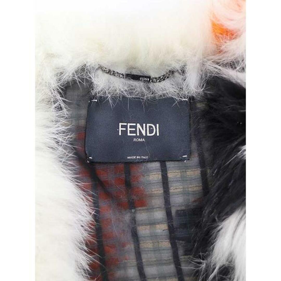 FENDI(フェンディ)のFENDI フェンディ フォックスファーデザインショートジャケット 毛皮ジャケット FNE59C PL4 F0V6Q ミックスカラー 38 レディースのジャケット/アウター(その他)の商品写真