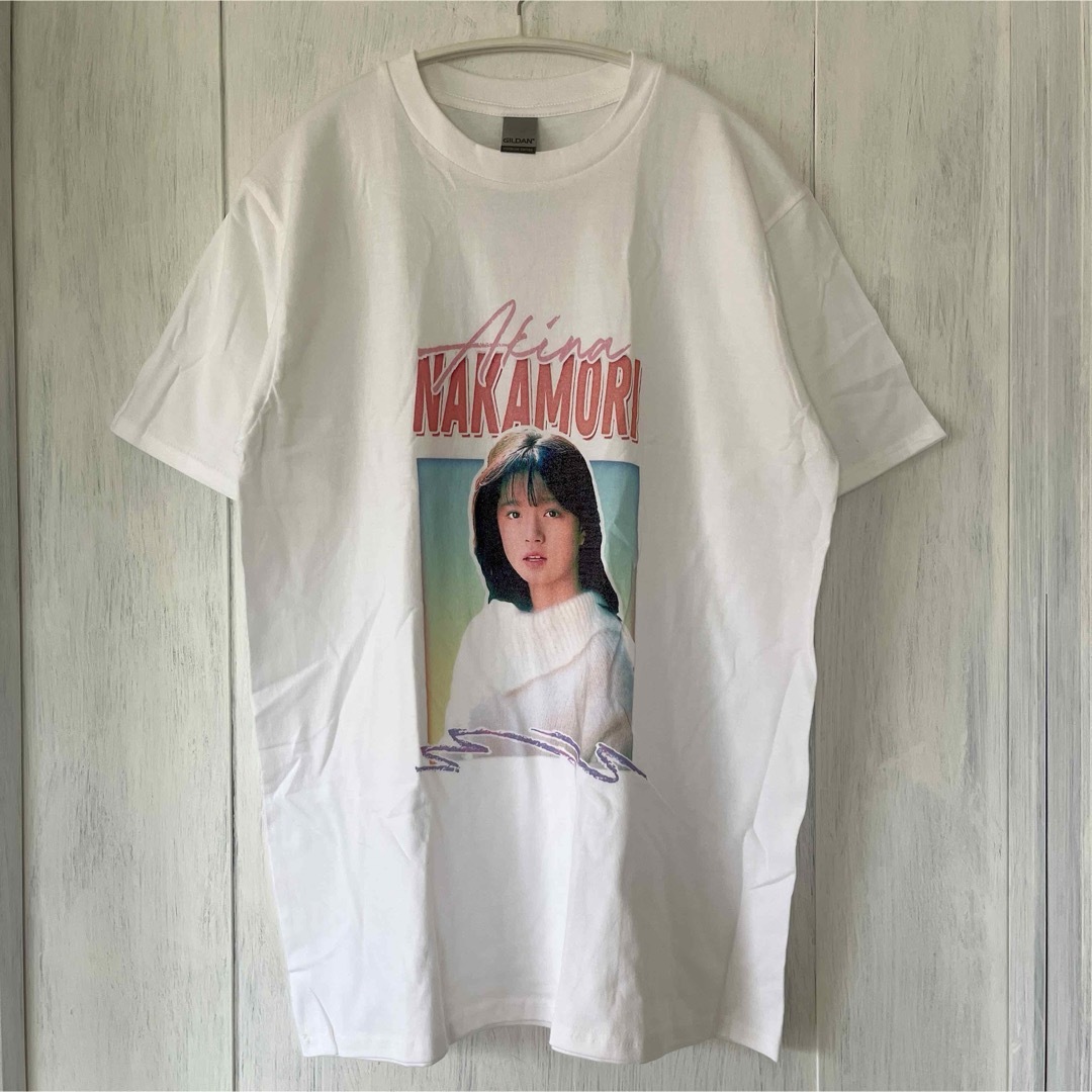 GILDAN(ギルタン)のAkina NAKAMORI / Mサイズ/ ホワイト メンズのトップス(Tシャツ/カットソー(半袖/袖なし))の商品写真