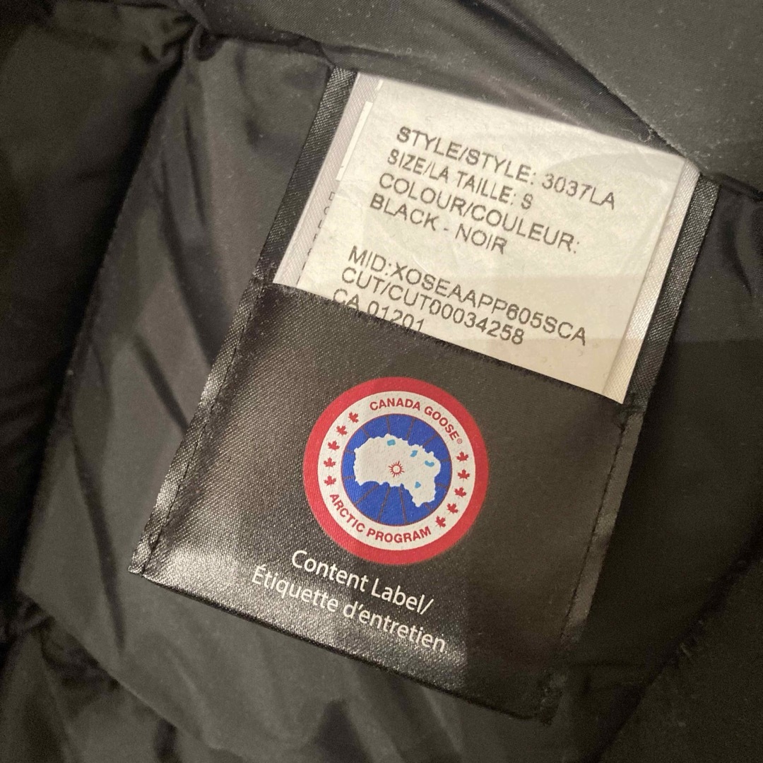 CANADA GOOSE(カナダグース)のカナダグース　レディース　ダウンジャケット レディースのジャケット/アウター(ダウンジャケット)の商品写真