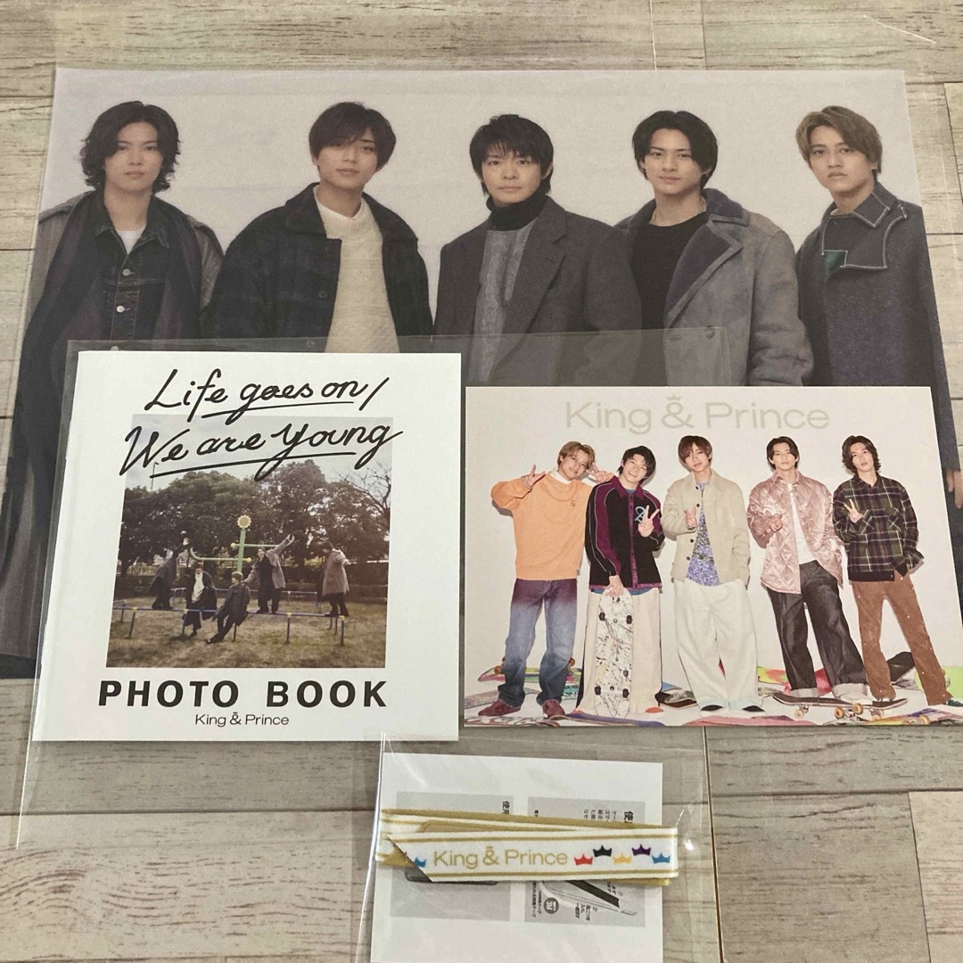 King & Prince(キングアンドプリンス)の【美品】Life goes on / We are young  4形態 エンタメ/ホビーのCD(ポップス/ロック(邦楽))の商品写真