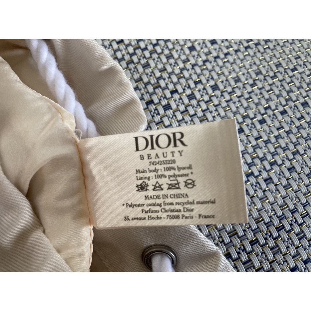 Dior(ディオール)の【Dior】ノベルティポーチ アイボリー 【新品未使用】 レディースのファッション小物(ポーチ)の商品写真