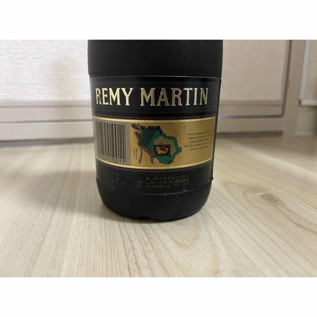 REMY MARTIN レミーマルタン  FINE CHAMPAGNE 未開栓 食品/飲料/酒の酒(ブランデー)の商品写真