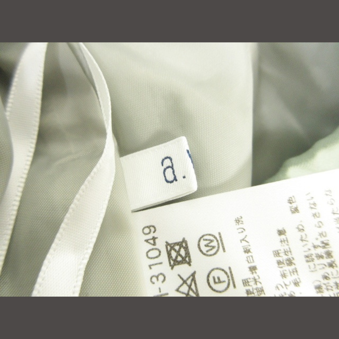 a.v.v(アーヴェヴェ)のa.v.v スカート ミモレ丈 フレア ウエストゴム 裏地付き グリーン XS レディースのスカート(ひざ丈スカート)の商品写真