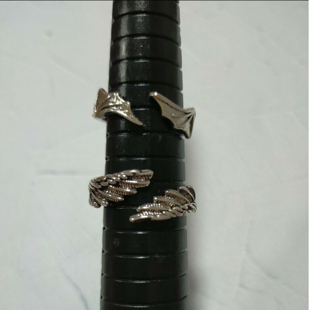 2717 羽 リング セット シルバー コウモリ フェザー フリーサイズ 指輪 レディースのアクセサリー(リング(指輪))の商品写真