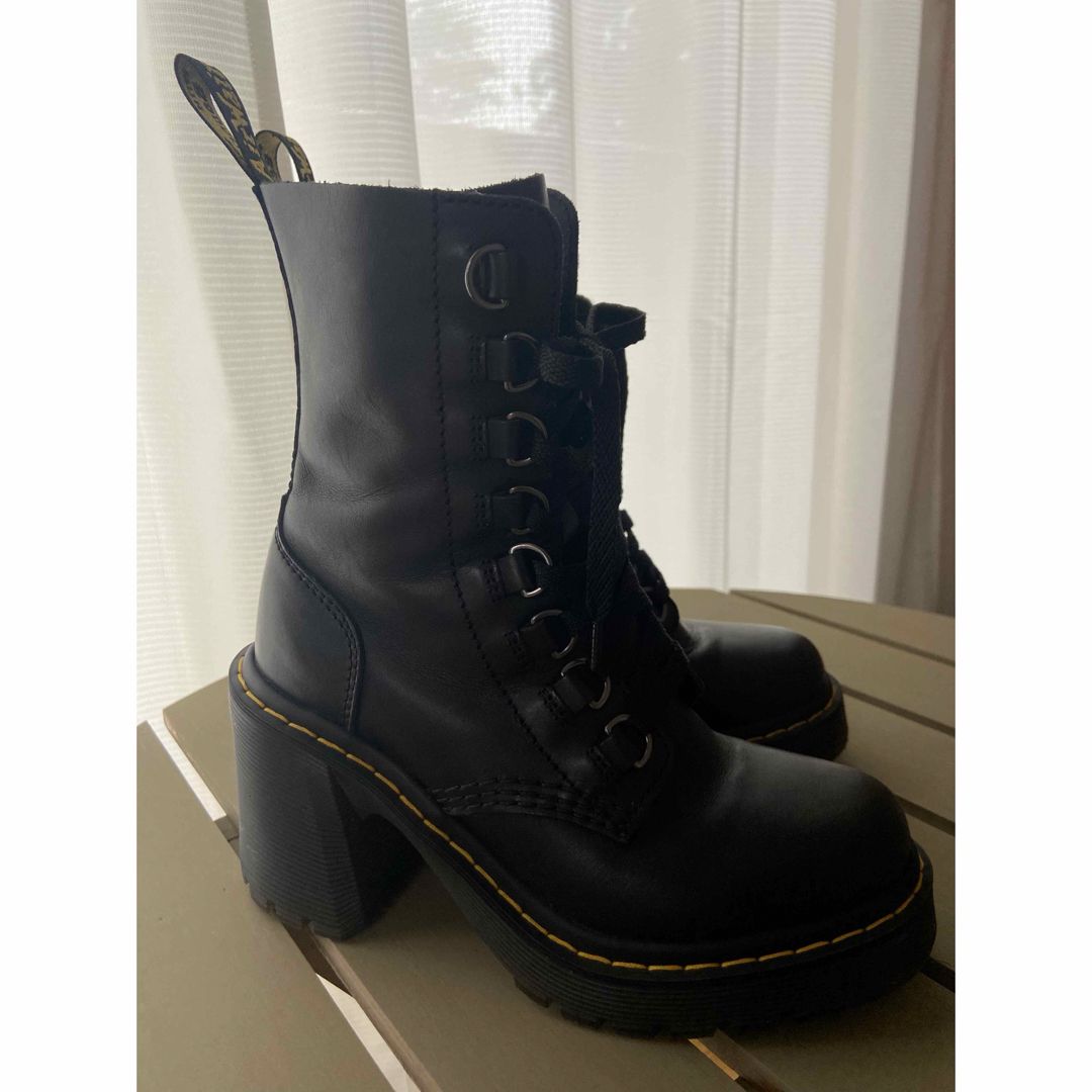 Dr.Martens(ドクターマーチン)の【美品】Dr.Martens ドクターマーチン　チャンキーヒールブーツ レディースの靴/シューズ(ブーツ)の商品写真