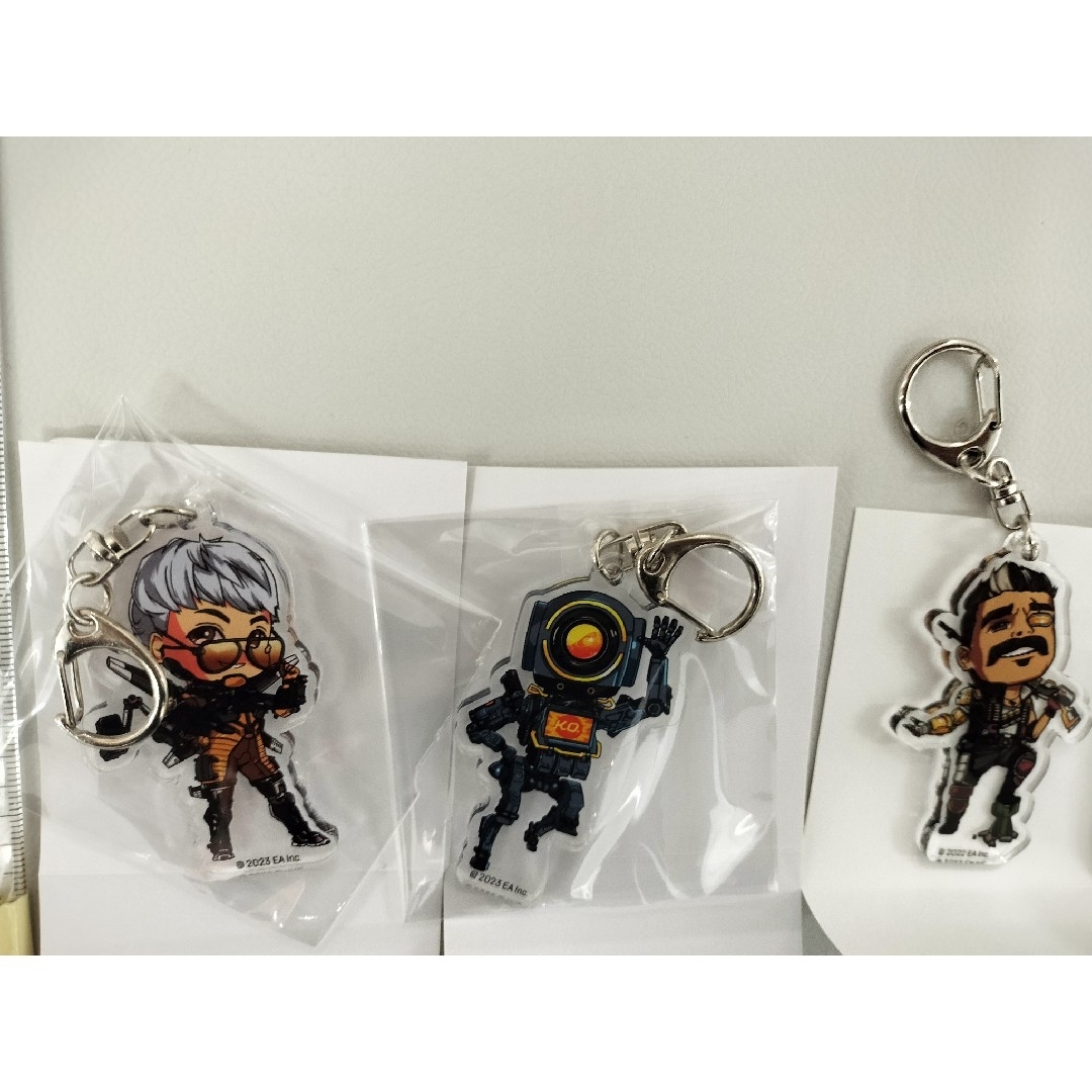 apex legends アクリルキーホルダー　エイペックス エンタメ/ホビーのアニメグッズ(キーホルダー)の商品写真