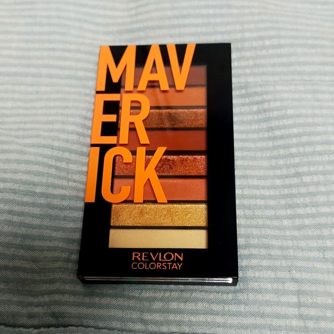 REVLON(レブロン)のレブロン カラーステイルックスブックパレット930　MAVERICKアイシャドウ コスメ/美容のベースメイク/化粧品(アイシャドウ)の商品写真