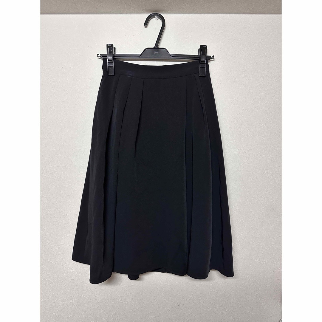 GU スカート　ブラック　Ｍサイズ レディースのスカート(ひざ丈スカート)の商品写真