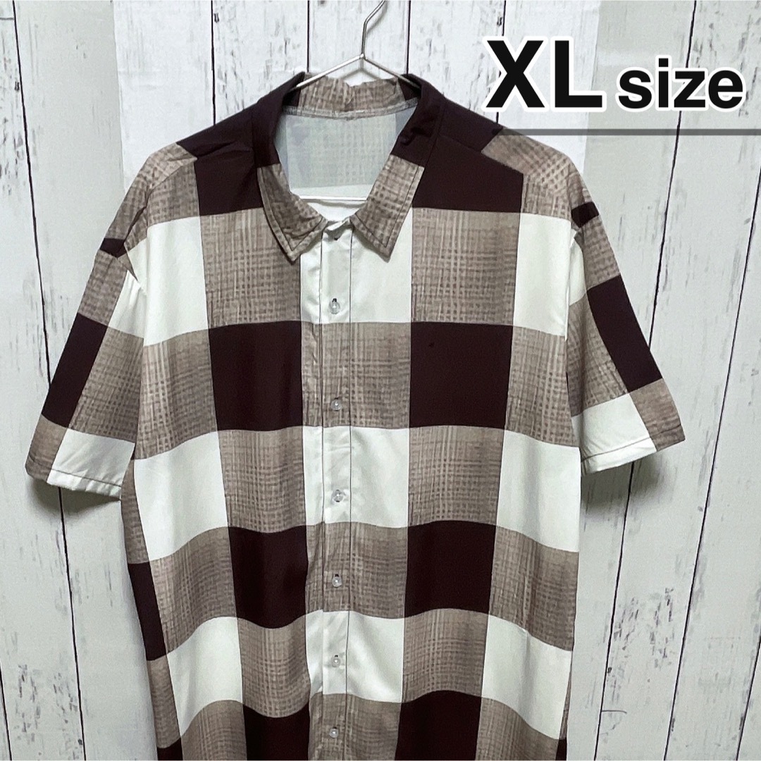 shirts(シャツ)のUSA古着　半袖シャツ　ポリエステル　ブラウン　ホワイト　ブロックチェック柄 メンズのトップス(シャツ)の商品写真