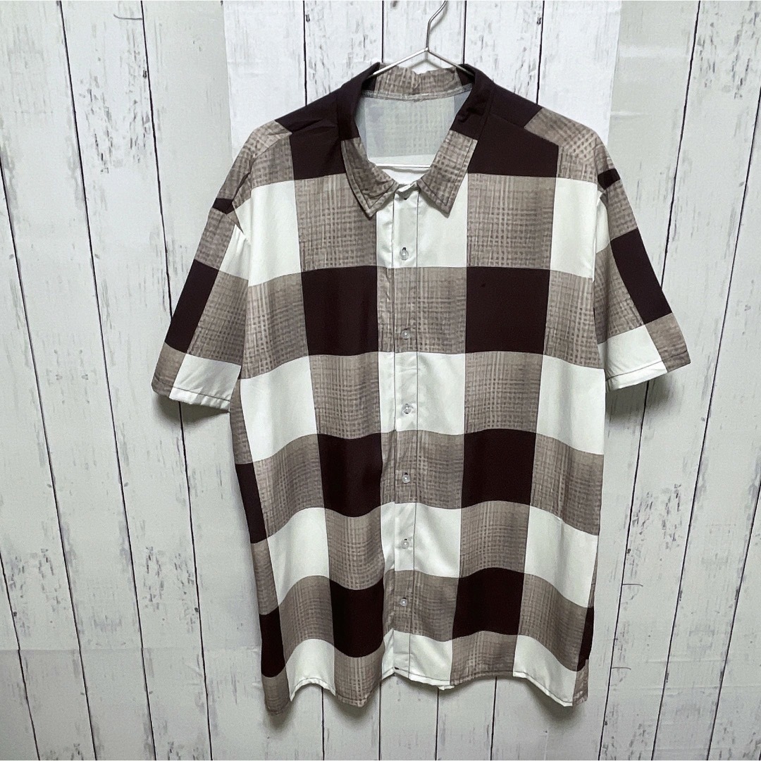 shirts(シャツ)のUSA古着　半袖シャツ　ポリエステル　ブラウン　ホワイト　ブロックチェック柄 メンズのトップス(シャツ)の商品写真