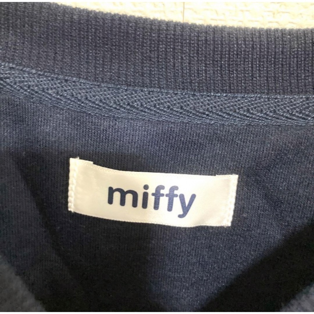 miffy(ミッフィー)の● ミッフィ　長袖　Tシャツ　ワンポイント　かわいい　人気　ロンT  丸首　兎 レディースのトップス(Tシャツ(長袖/七分))の商品写真