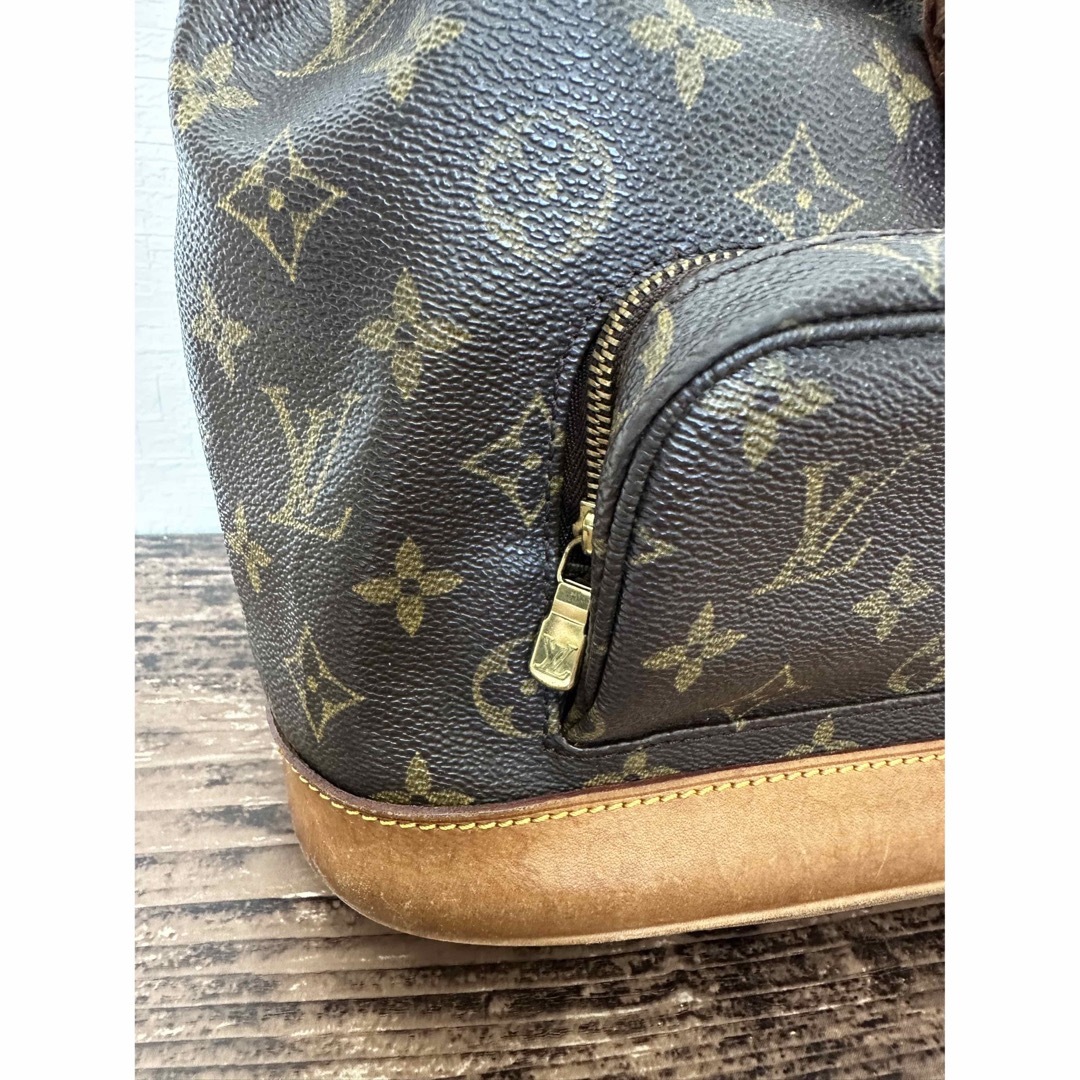 LOUIS VUITTON(ルイヴィトン)のルイヴィトン　モノグラム  リュック レディースのバッグ(リュック/バックパック)の商品写真