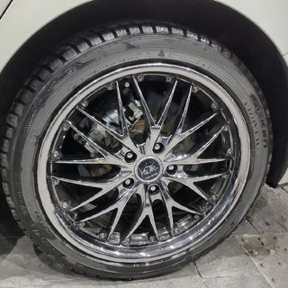 18インチアルミホイール+ 215/45R18 スタッドレス4本セット(その他)