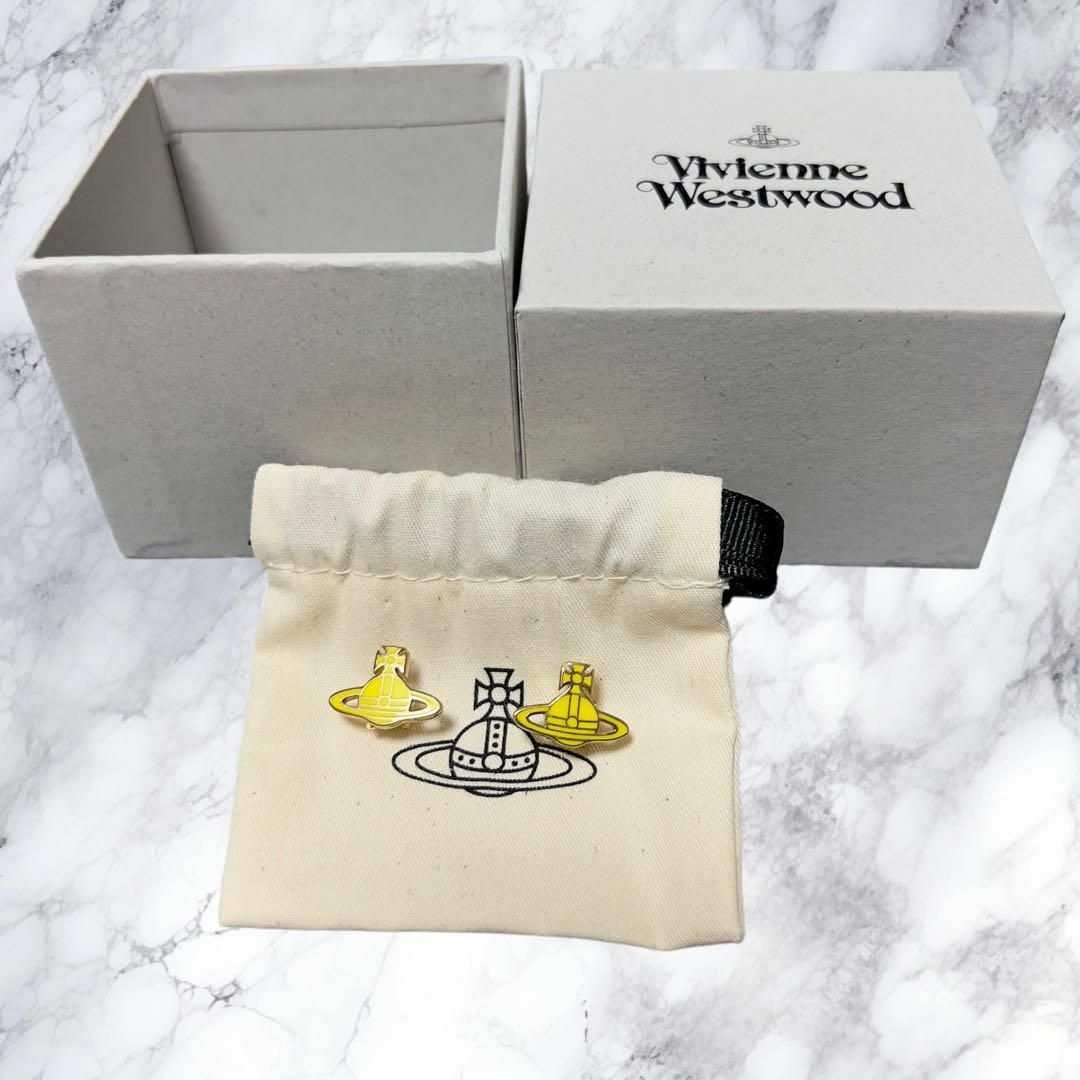 Vivienne Westwood(ヴィヴィアンウエストウッド)の新品未使用 ヴィヴィアンウエストウッド イエロー オーブピアス レディースのアクセサリー(ピアス)の商品写真