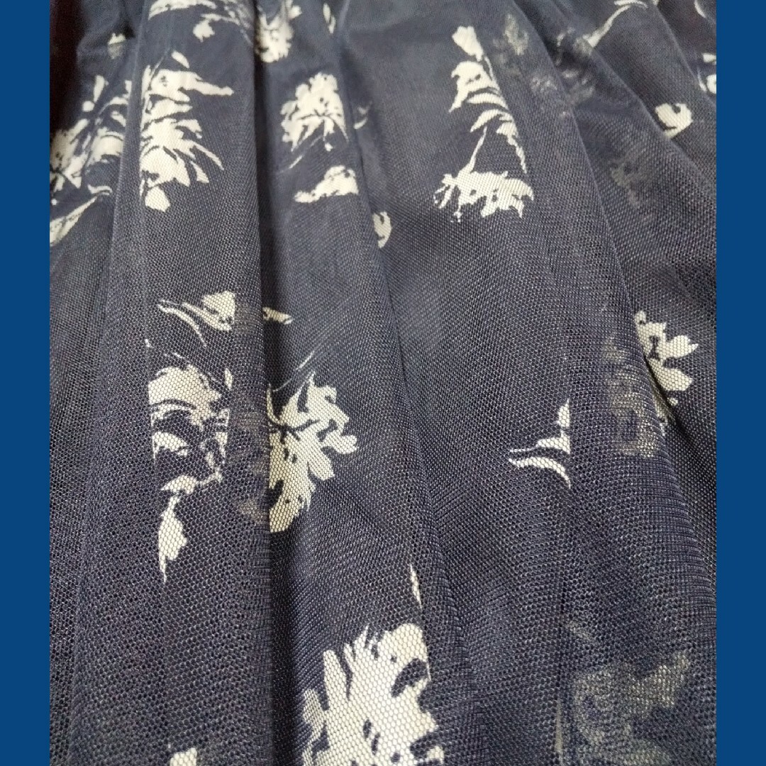 HONEYS(ハニーズ)の☆ 送料無料‼ ☆フレアースカート チュールスカート紺色 花がら ネイビー レディースのスカート(ミニスカート)の商品写真