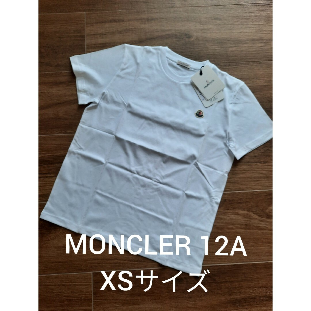 MONCLER(モンクレール)の⭐新品 定番大人気! MONCLER   ロゴTシャツ ホワイト 12A/XS レディースのトップス(Tシャツ(半袖/袖なし))の商品写真