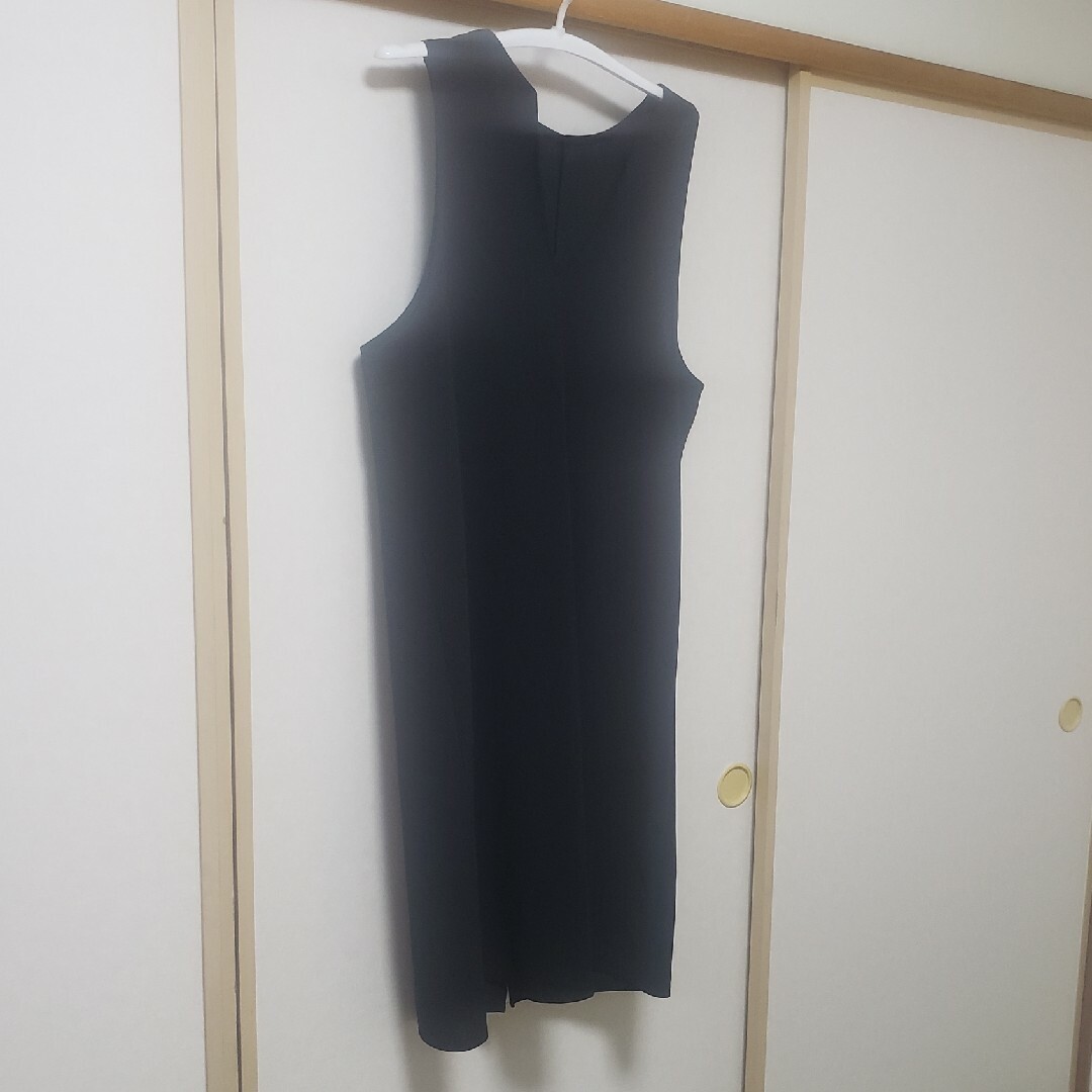新品　大きいサイズ　ジャンパースカート4L　黒 レディースのスカート(その他)の商品写真