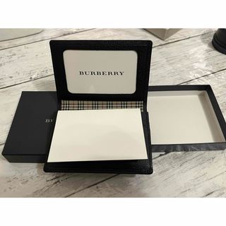 バーバリー(BURBERRY)のBurberry パスケース　未使用品(名刺入れ/定期入れ)