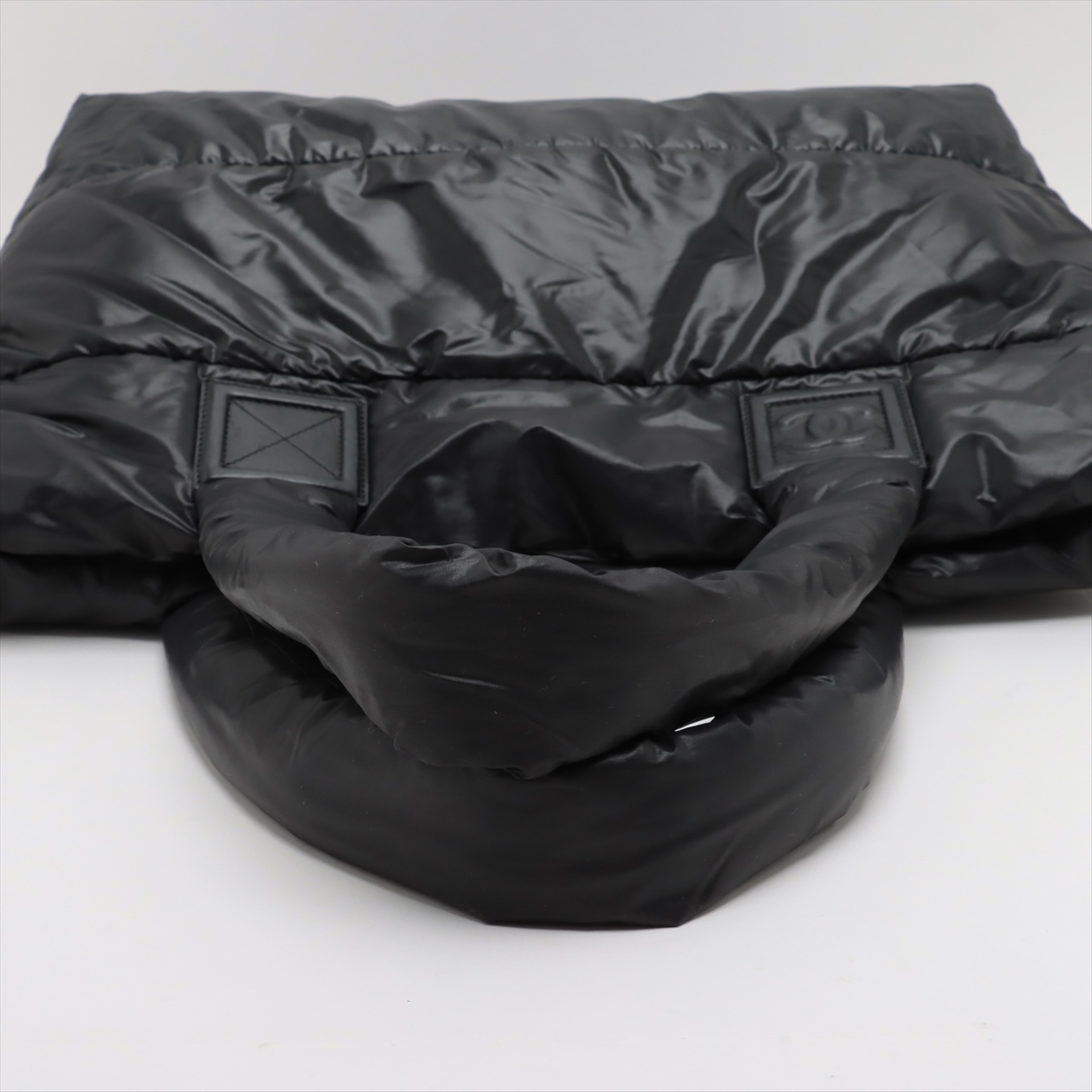 CHANEL(シャネル)のシャネル  ナイロン  ブラック レディース トートバッグ レディースのバッグ(トートバッグ)の商品写真