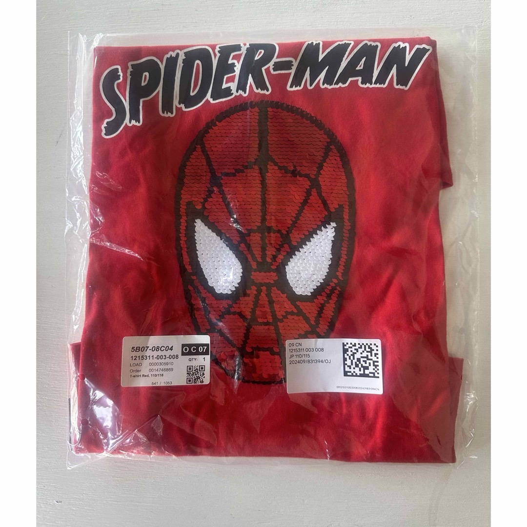 H&M(エイチアンドエム)の《新作》新品　スパイダーマン　スパンコール　Tシャツ　110-115 キッズ/ベビー/マタニティのキッズ服男の子用(90cm~)(Tシャツ/カットソー)の商品写真