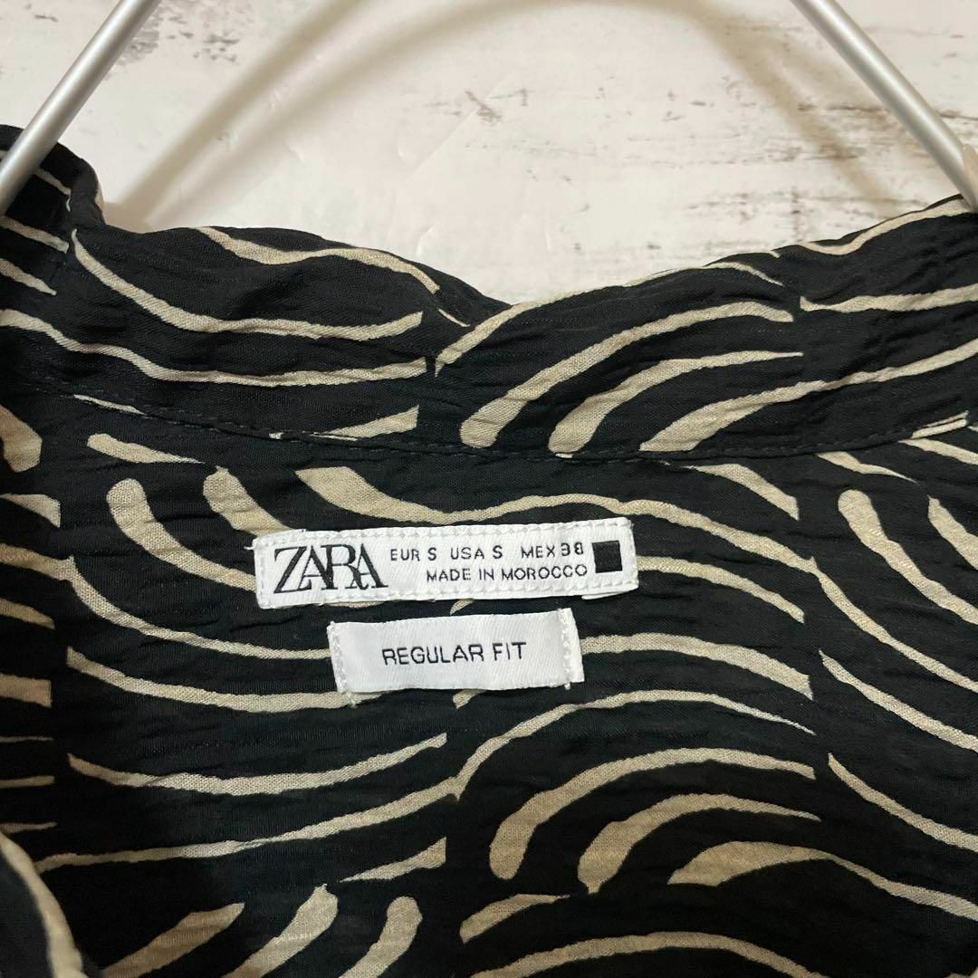 ZARA(ザラ)のZARA シワ加工 総柄オープンカラーシャツ 半袖シャツ 開襟シャツ モノクロ メンズのトップス(シャツ)の商品写真