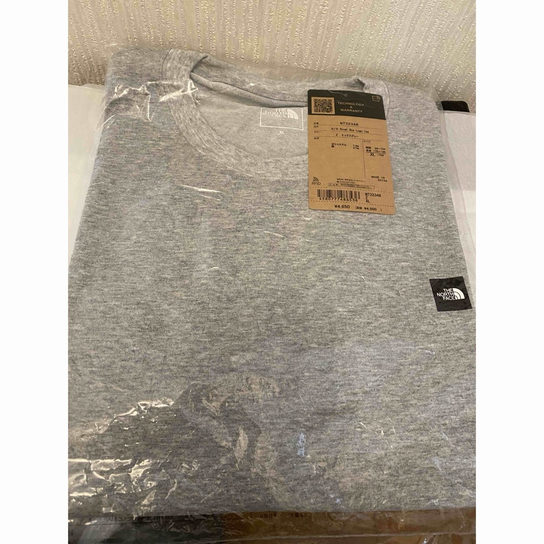 THE NORTH FACE(ザノースフェイス)のノースフェイス　スモールボックスロゴ  Tシャツ　グレー　XL NT32348 メンズのトップス(Tシャツ/カットソー(半袖/袖なし))の商品写真